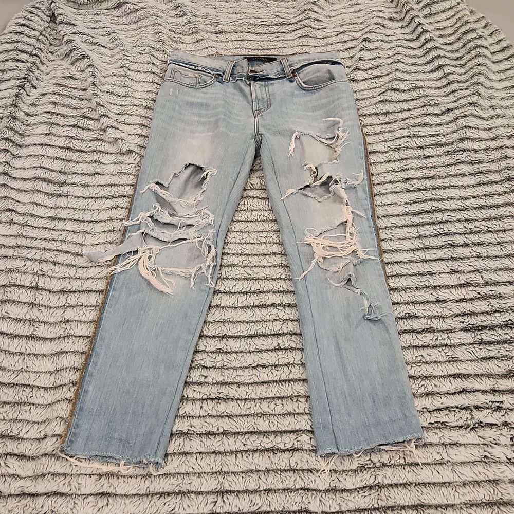Light wash upcycled, distressed Jbrand inside out "aiden" jeans size 29!